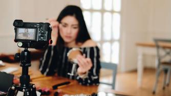 Закон за инфлуенсърите – свръхрегулация или начин за защита на потребителите?