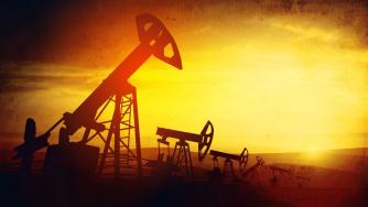 Слабите икономически данни в Китай притискат цените на петрола