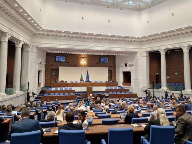 Парламентът даде още време за продажба на реакторите от АЕЦ „Белене“