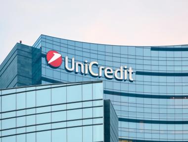 Сделка с огромен потенциален ефект: UniCredit купи част от Commerzbank