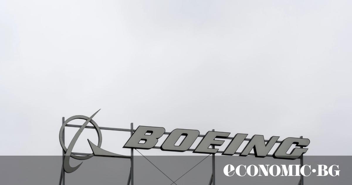 Повече от 30 000 работници на американската аерокосмическа компания Boeing