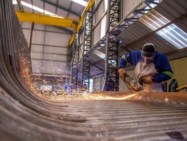 Формулата за минималната заплата създава сериозни рискове за българската икономика