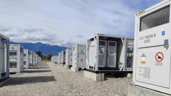 Към ФЕЦ „Разлог“ заработи най-голямата батерия в България