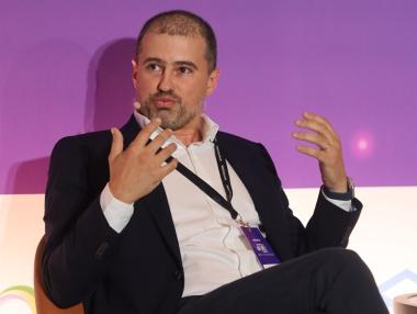 Класическата цигара да е музеен експонат: Как Philip Morris променя индустрията?