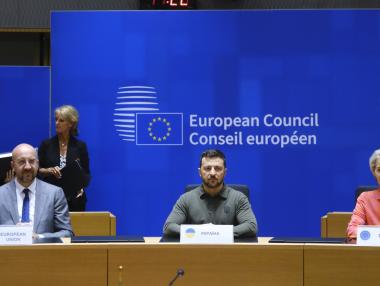 ЕС дава 35 млрд. евро заем на Украйна, гарантиран с руски активи