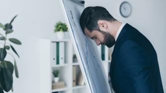 „Няма хора“: затварящи заводи, инфлация и Марио Драги