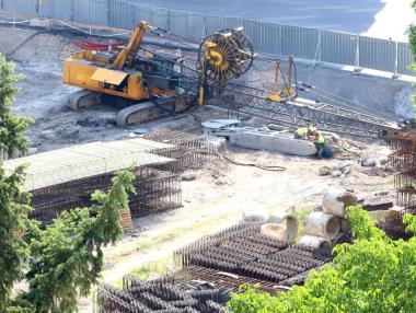 Две от най-големите компании искат да строят двете метростанции в „Люлин“