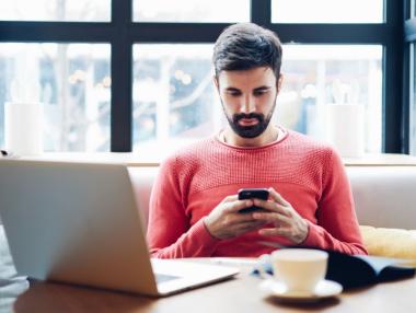 „Да задържим младите хора“: Българска платформа скъсява връзката между бизнеса и студентите