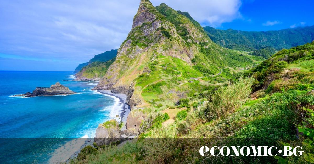 С тропическия си климат, вулканични планини и зашеметяващи плажове с