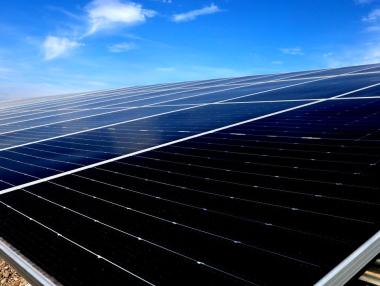 Китайската Longi поставя световен рекорд за ефективност на соларните модули