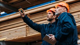 Кои са най-търсените работници в България?