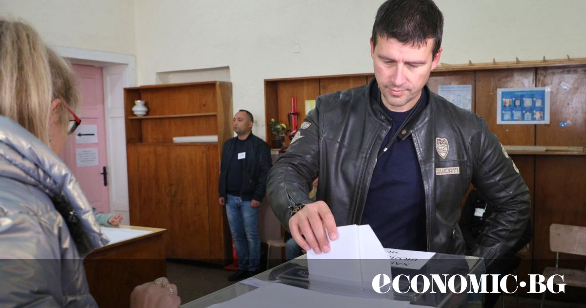 Обрат на финалната права – партията на Ивелин Михайлов Величие“