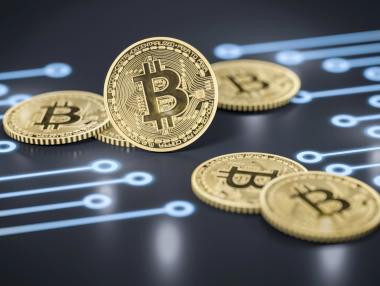 Биткойн проби границата от 73 000 долара