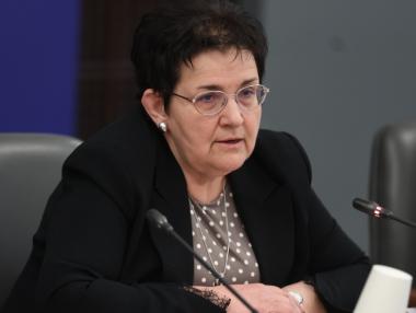 Вечерни новини: Реалистичната дата за приемане на еврото; 140 хил. коли остават извън центъра на София