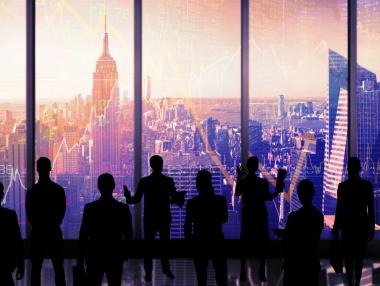 Защо големите технологии стават ядрени, а бъдещето е квантово?