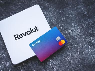 Българите спестяват в Revolut най-вече в евро
