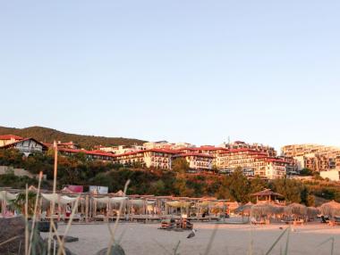 Централизация и фрагментация: Защо българските общини са бедни?