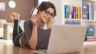 Как е-търговците да подобрят услугите си в месеците на активно пазаруване