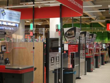 КЗК ще проверява проблема с електронните ваучери за храна