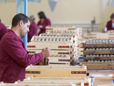 „Буря в чаша вода“: Защо се стигна до скандала с минималната заплата