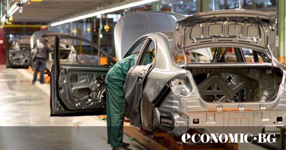 General Motors съкрати около 1000 служители в петък, съобщи човек,