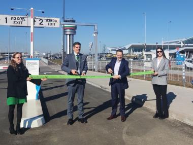 Завърши строителството на открития паркинг на Летище София