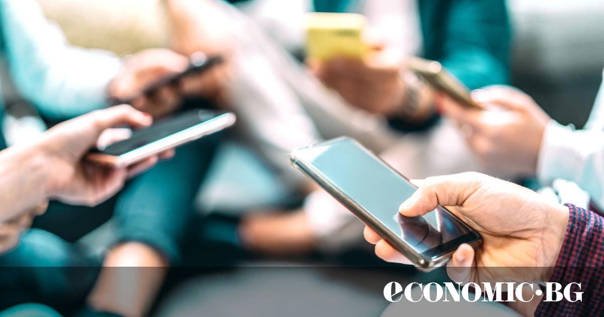 Над 40% от българите използват мобилни устройства повече от 4