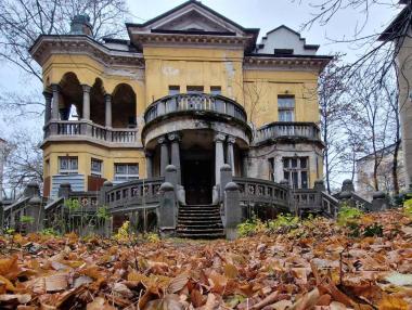 SiteGround придобива емблематичната „Къща с ягодите“ в София