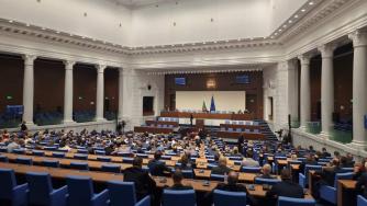 Вечерни новини: Парламентът остава без председател; Примката около БДЖ се затяга