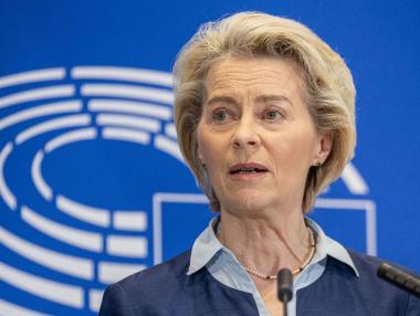 ЕК директно заплаши България да ѝ спре второто плащане по ПВУ