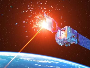 „Няма време за губене“: Ниската околоземна орбита скоро може да стане неизползваема