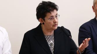 Леко подобрение: Скромен ръст на приходите сви „дупката“ в държавния бюджет