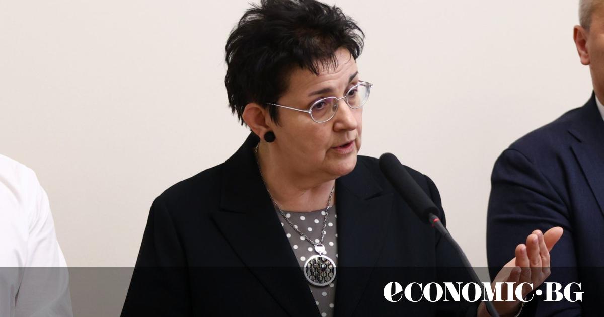 Бюджетният дефицит се свива с почти 300 млн. лв. през