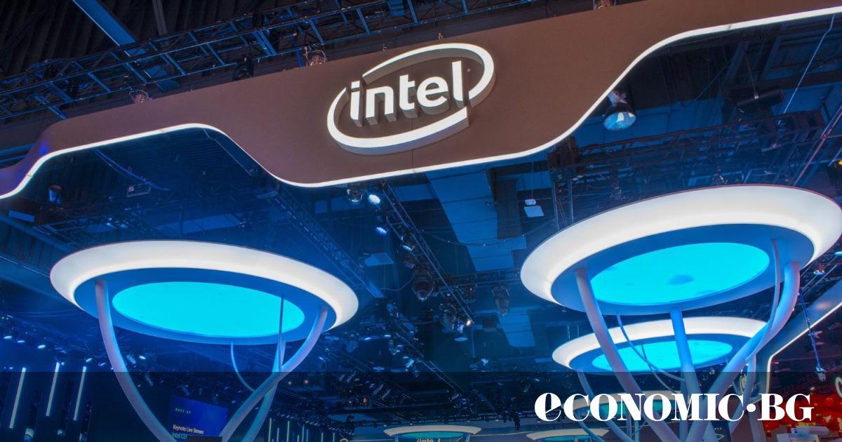 Главният изпълнителен директор на Intel  Пат Гелсингер беше принуден да