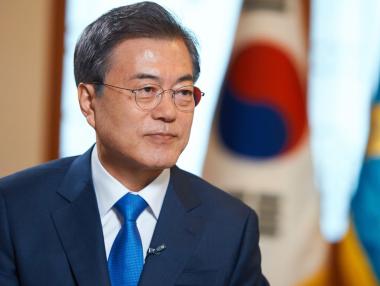 Южна Корея обяви военно положение