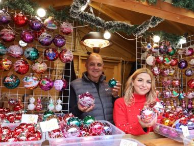 Сем. Калоянови и тяхната работилница за стъклени коледни играчки