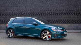 Volkswagen мести производството на Golf извън Германия