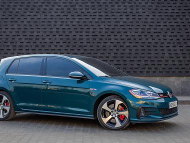 Volkswagen мести производството на Golf извън Германия