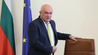 Главчев прехвърли на „предишните“ вината за колосалните разходи в Бюджет 2025