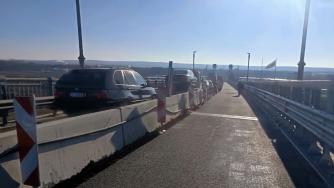Движението по „Дунав мост“ при Русе се възстановява за кратко