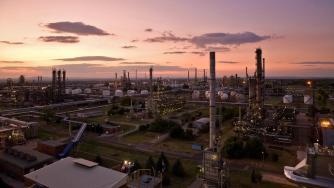 Коя е MOL – потенциалният купувач на рафинерията в Бургас?