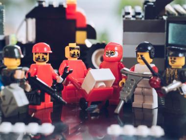 Lego е във вихъра си и поддържа растежа на индустрията на играчките