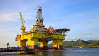 Европейските енергийни компании загърбват възобновяемите източници