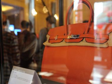 Емблематичната чанта Birkin, превърнала се в символ на богатство