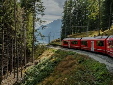 От евтини до скъпи: Най-вълнуващите нови влакови маршрути в Европа през 2025 г.
