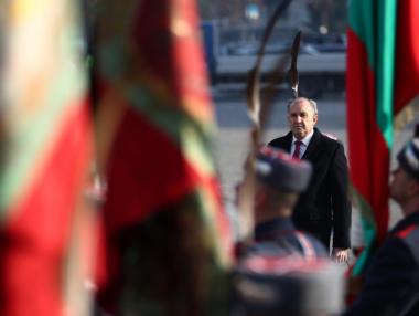 „Още малко време“: Радев бави връчването на мандата