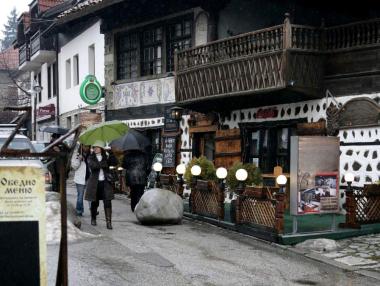 Ресторантьори в зимните курорти начисляват грешно ДДС