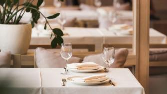 Ресторантьори в България продължават да начисляват по-ниско ДДС