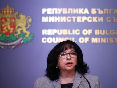 „Трудна задача“: Петкова има 3 седмици да направи нов бюджет, без да вдига данъци