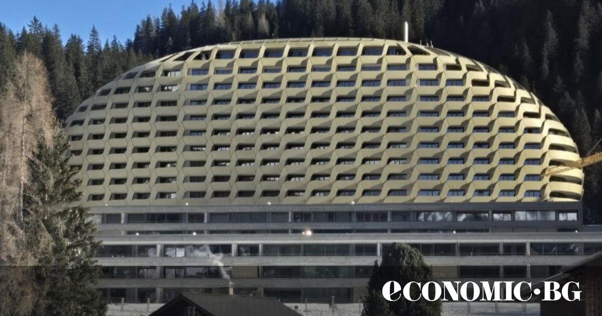 Архив на Главболгарстрой: проф. Клаус Шваб, основател и изпълнителен председател